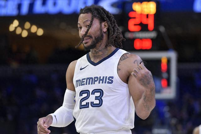 周鹏:詹姆斯38岁还这么猛 我也能继续绽放光芒